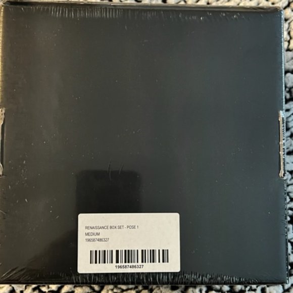 Limited edition Beyonce Renaissance BOX SETPose 1